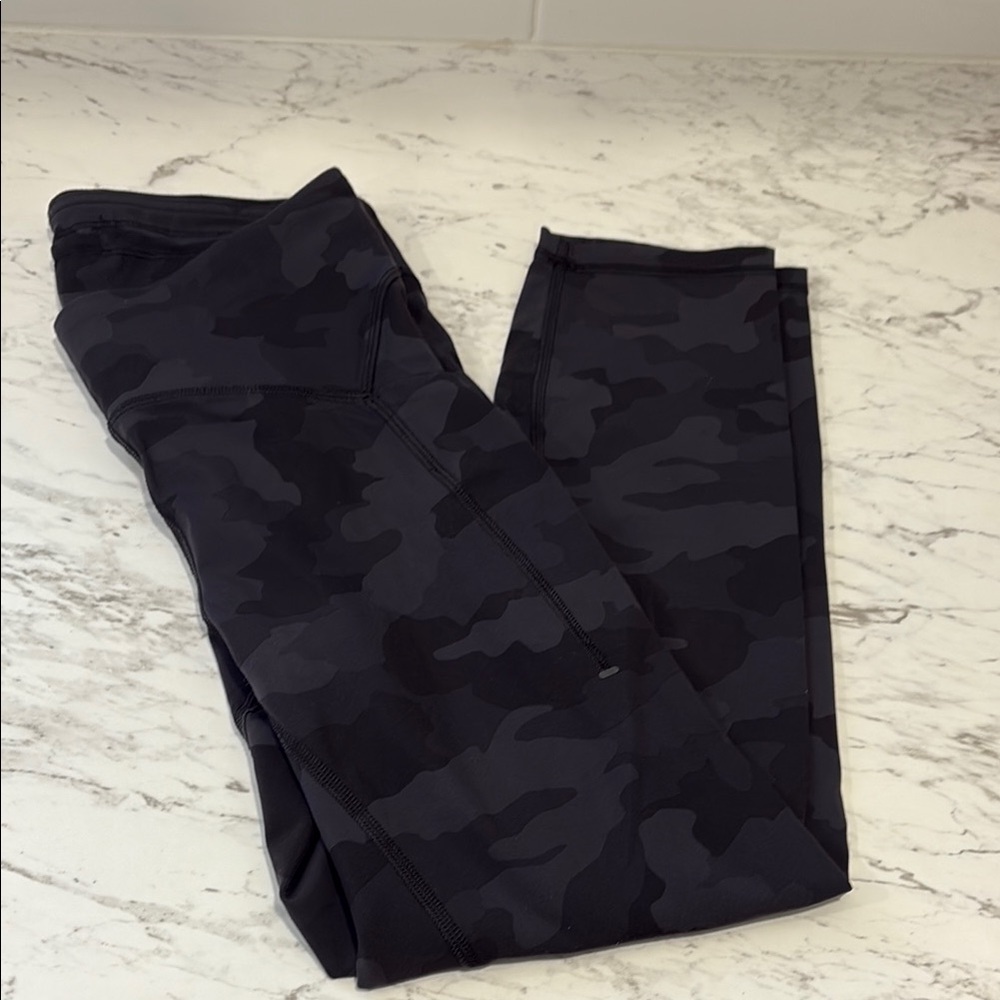 Lululemon Power Thru High-Rise Crop 23" - Picture 3 of 8